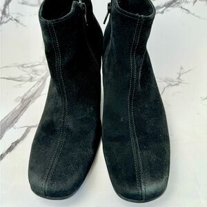 La Canadienne Women’s Waterproof Black Suede Heeled Ankle Boots #22270